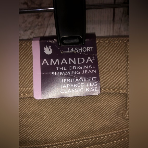 NWT WOMENS GLORIA VANDERBILT AMANDA SLIMMING TAUPE PANTS SIZE 14 SHORT! - Picture 5 of 8